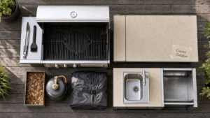 Barbecue cuisine extérieure en modules inox sur terrasse