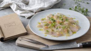 Carpaccio de thonine crue, risque anisakis, texture sèche